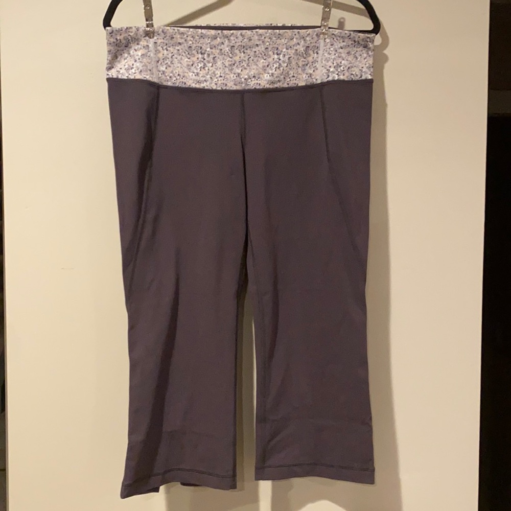 Lululemon cropped leggings. Dark grey. Sz 12